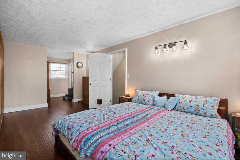 9867 NIMITZ COURT