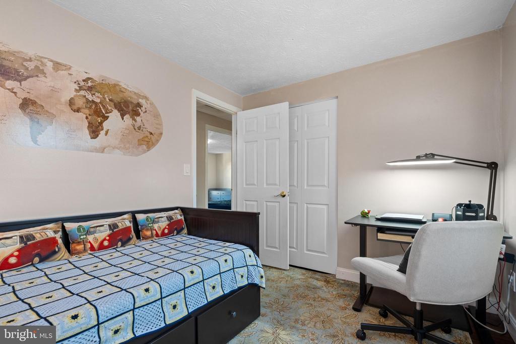 9867 NIMITZ COURT