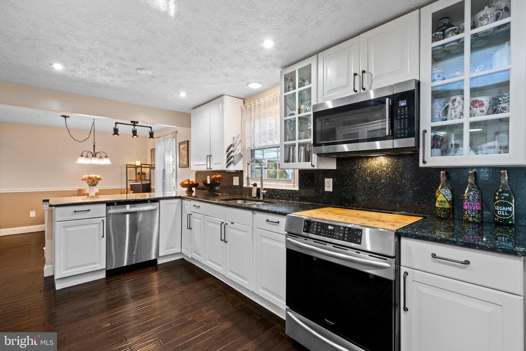 9867 NIMITZ COURT