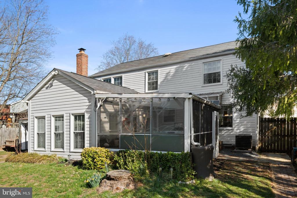 9867 NIMITZ COURT