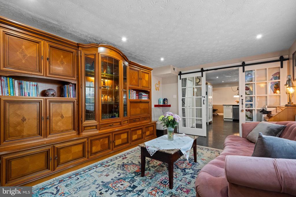 9867 NIMITZ COURT