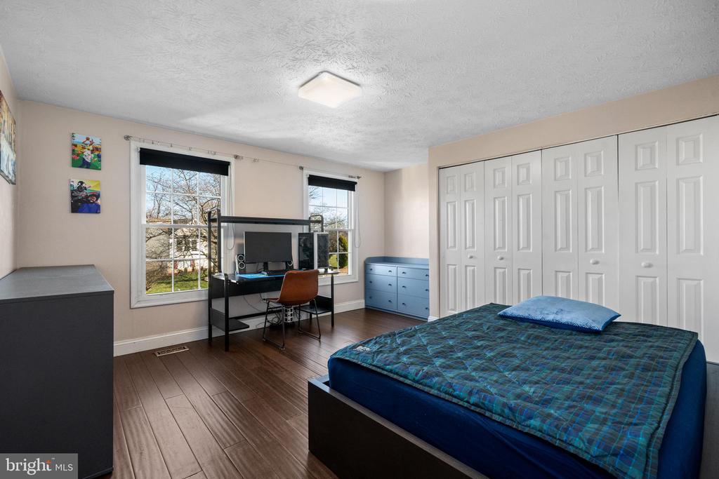 9867 NIMITZ COURT