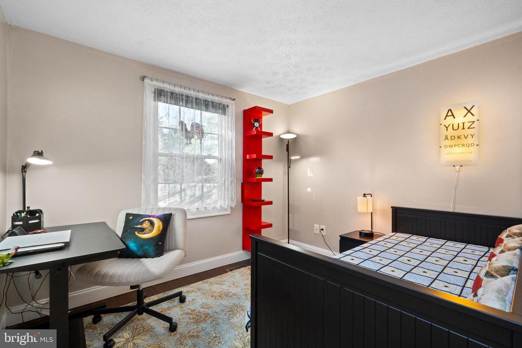9867 NIMITZ COURT