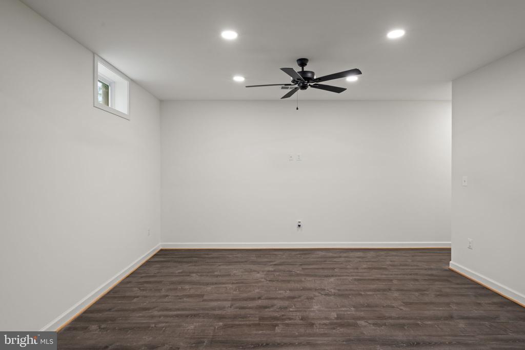 8032 COBB ROAD