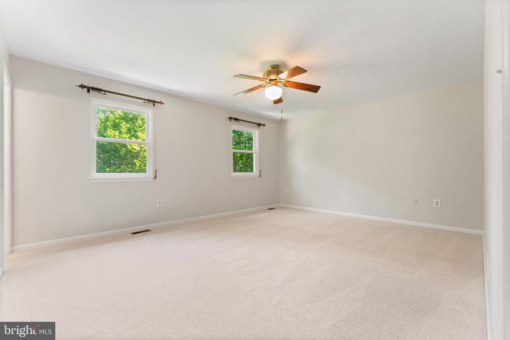4229 JACKSON MILL ROAD