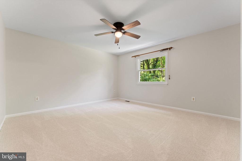 4229 JACKSON MILL ROAD