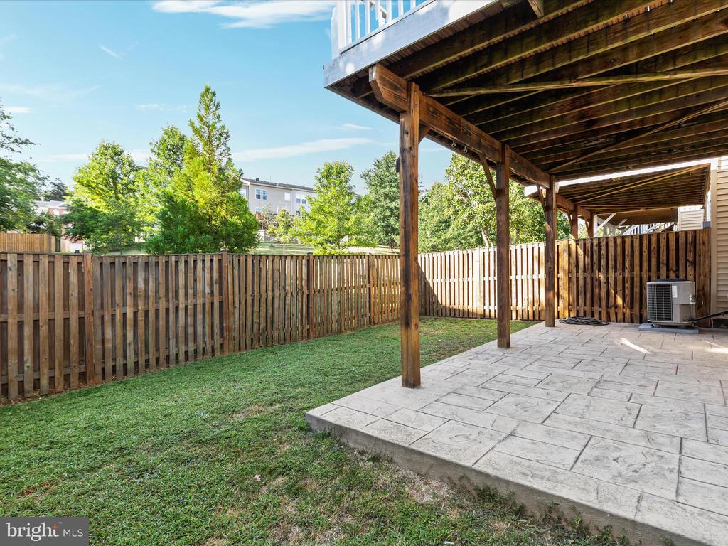 15997 GREYMILL MANOR DRIVE
