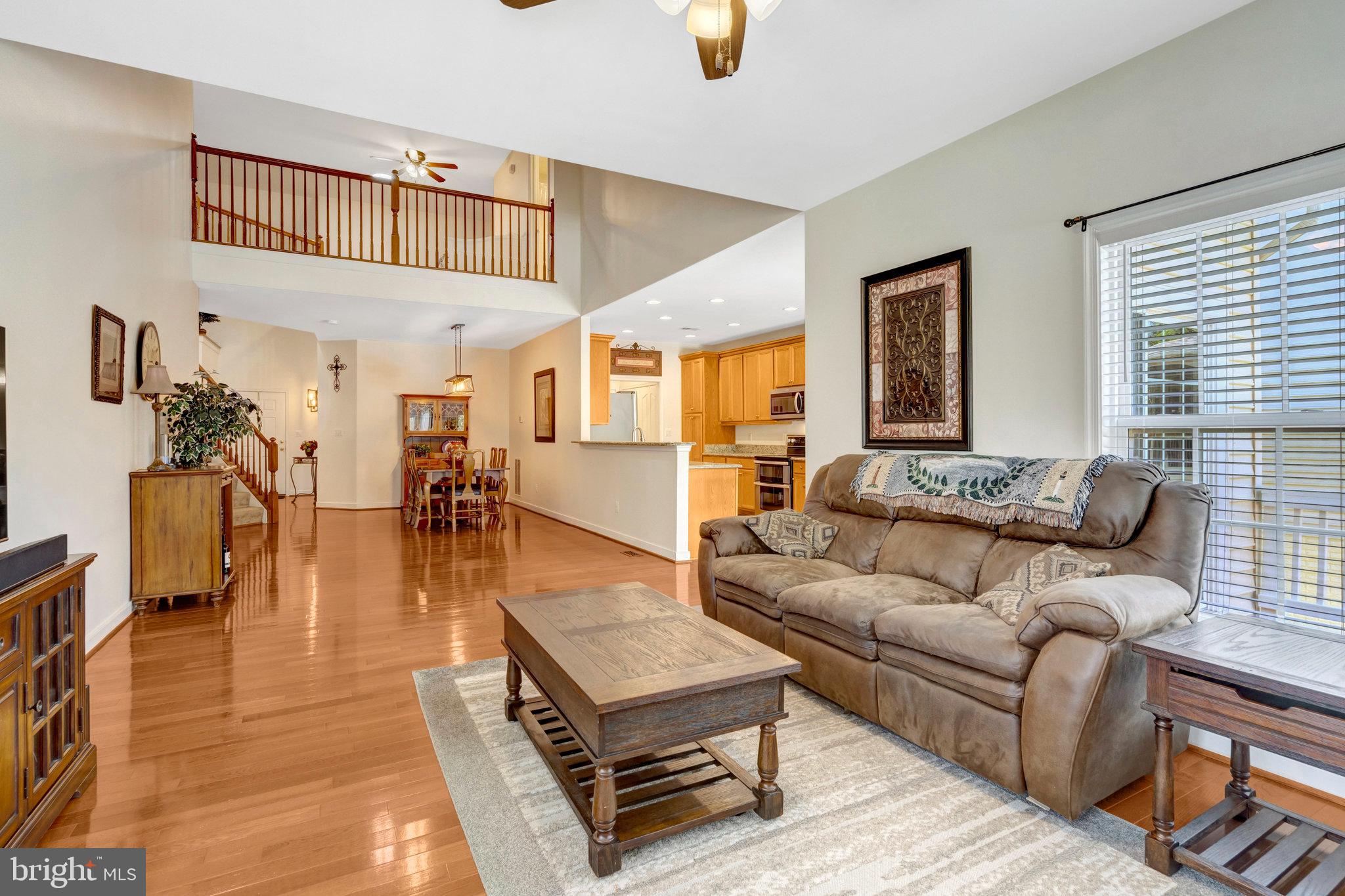 13154 TRIPLE CROWN LOOP