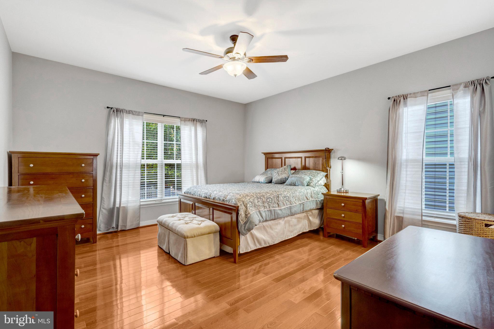 13154 TRIPLE CROWN LOOP