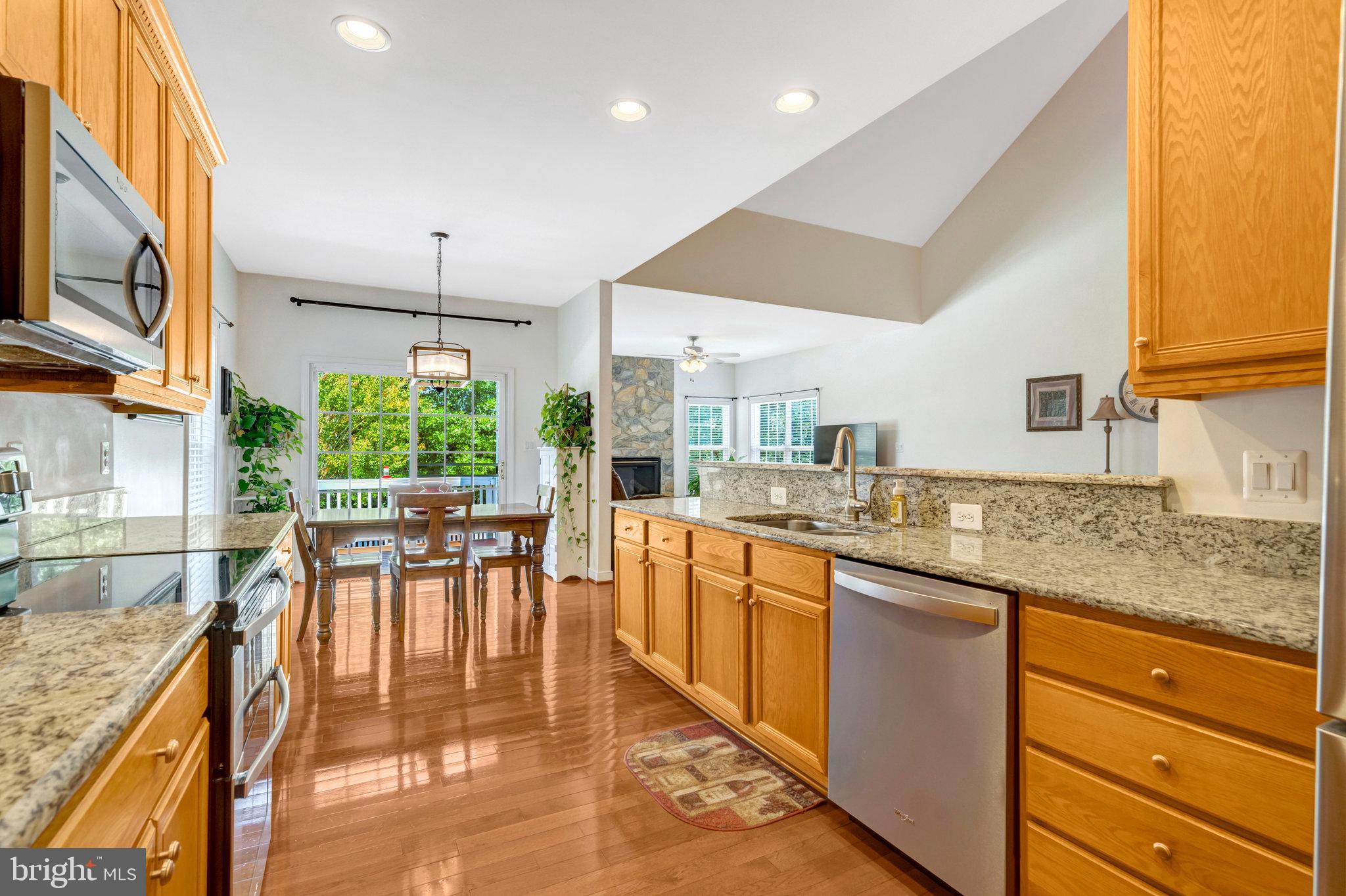 13154 TRIPLE CROWN LOOP