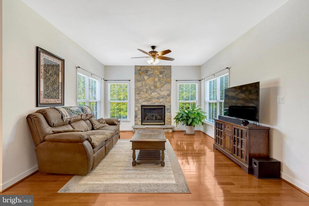 13154 TRIPLE CROWN LOOP
