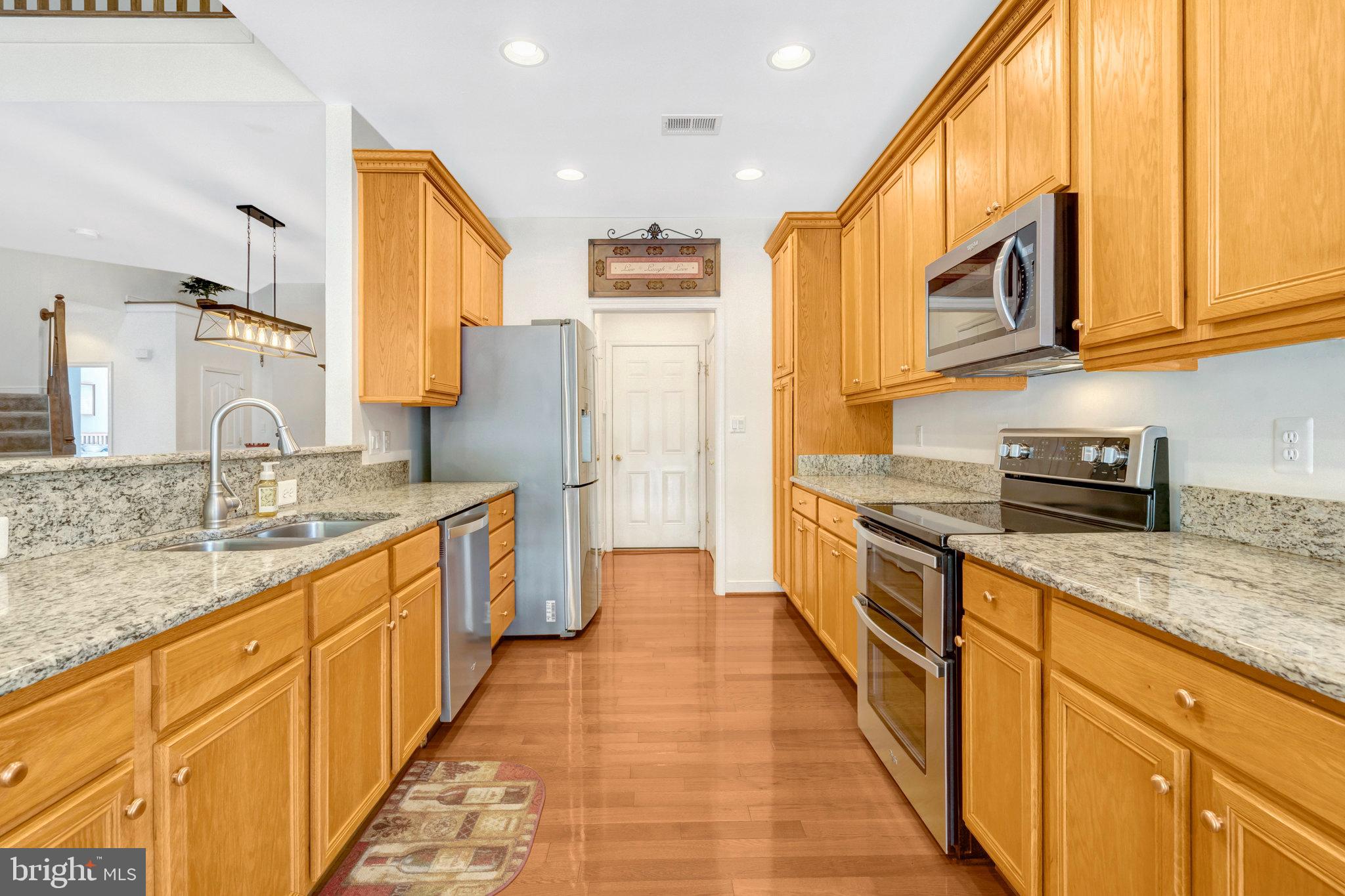 13154 TRIPLE CROWN LOOP