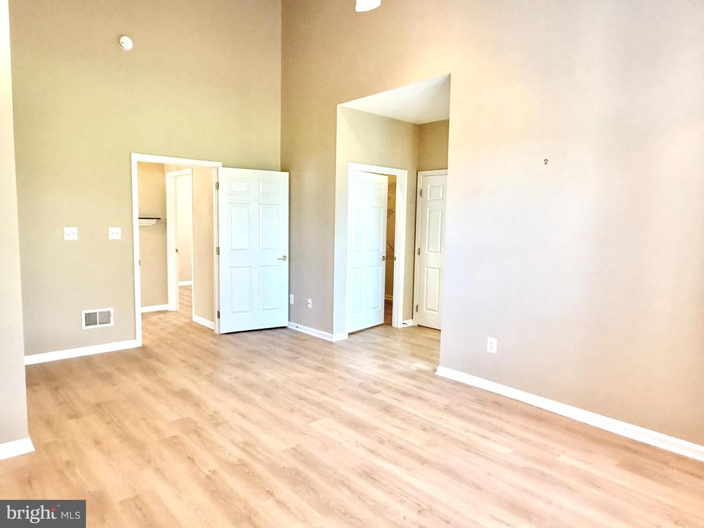 13737 HERITAGE VALLEY WAY