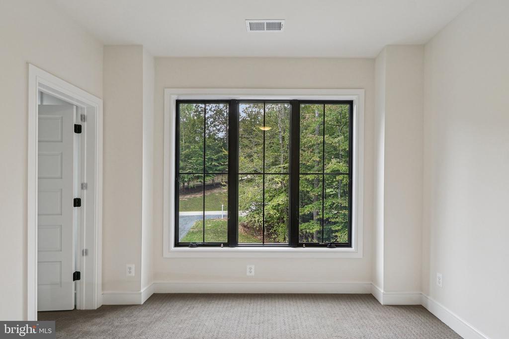 5224 TRUNNION TRAIL