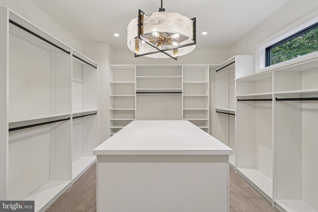 5224 TRUNNION TRAIL