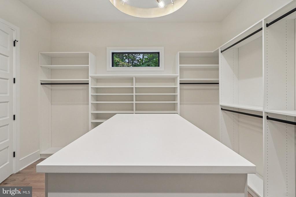 5224 TRUNNION TRAIL