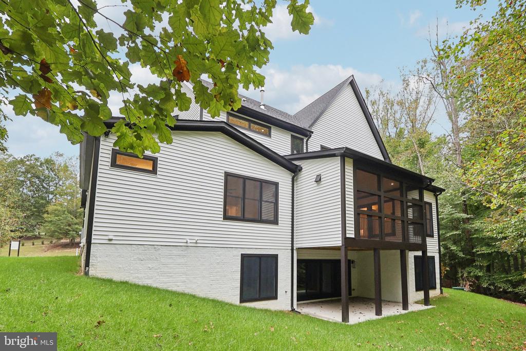 5224 TRUNNION TRAIL