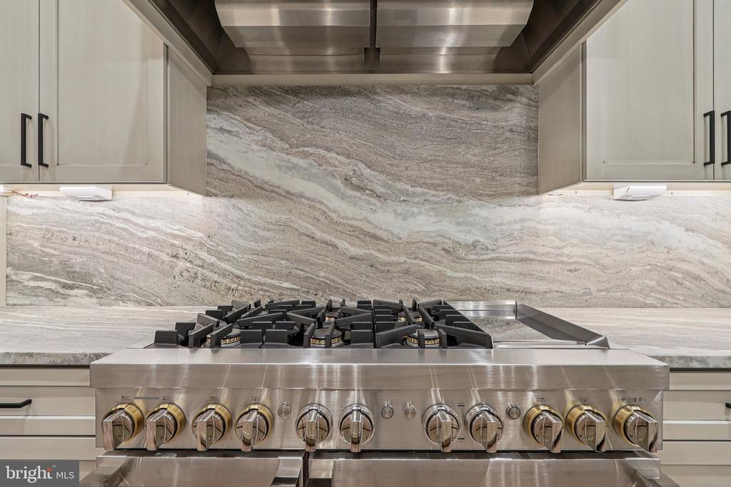 5224 TRUNNION TRAIL