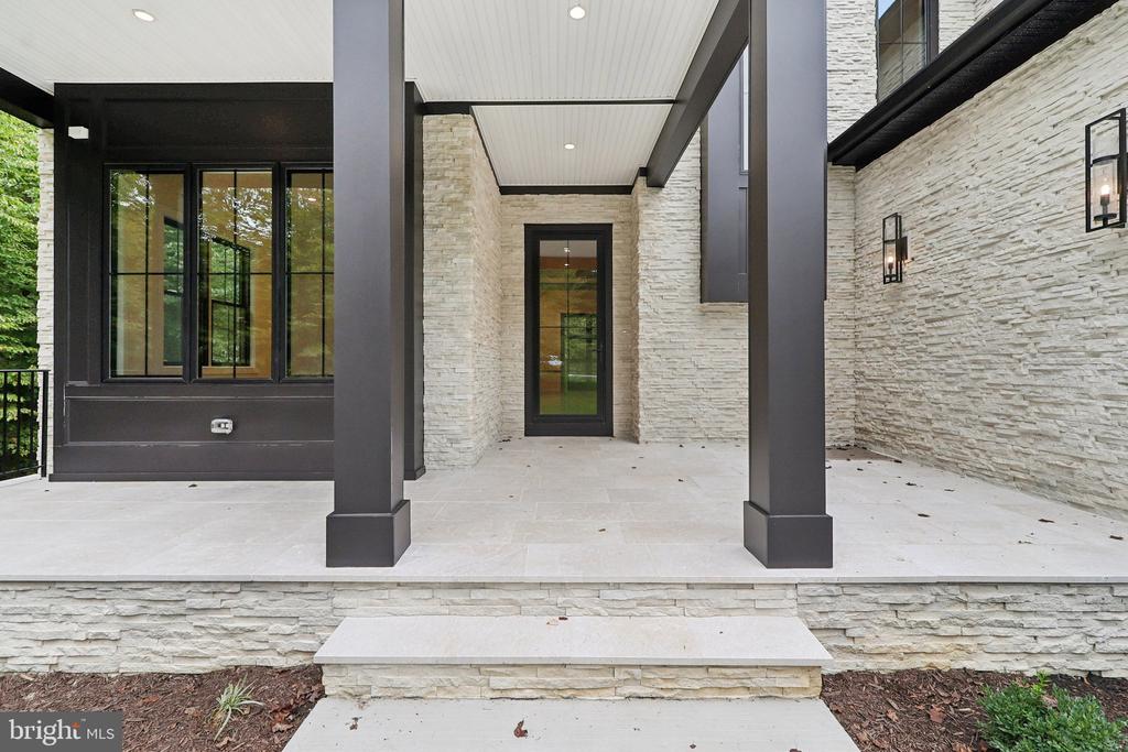 5224 TRUNNION TRAIL