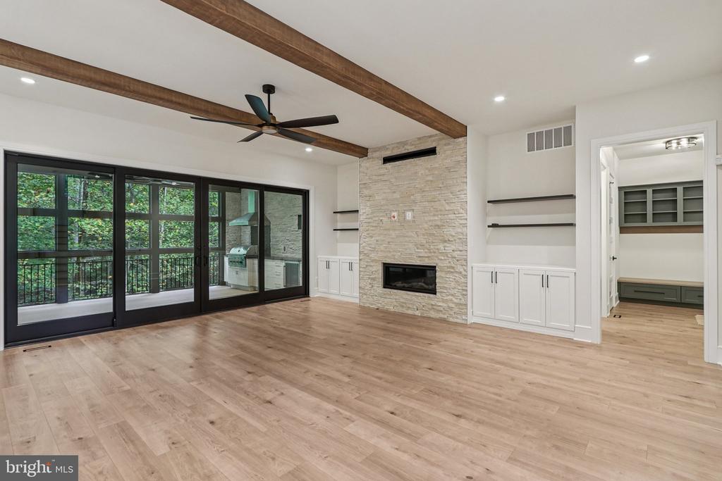 5224 TRUNNION TRAIL