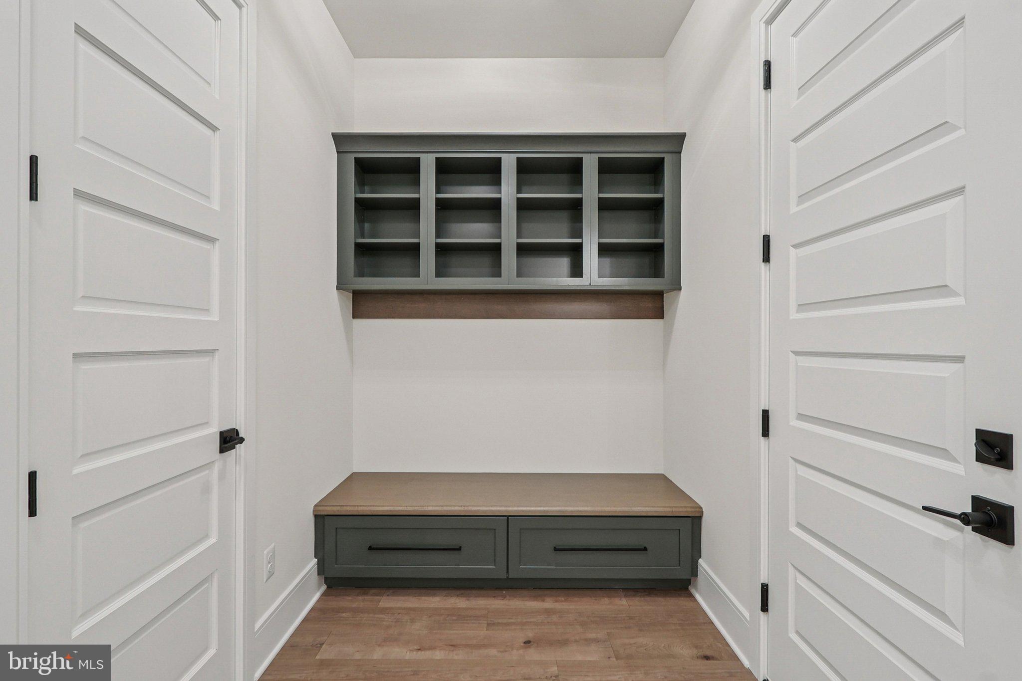 5224 TRUNNION TRAIL