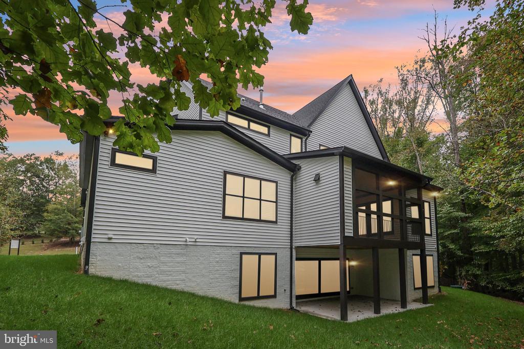 5224 TRUNNION TRAIL