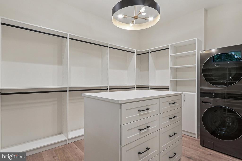 5224 TRUNNION TRAIL