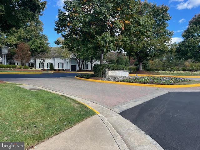 7065 HERITAGE HUNT DRIVE 203