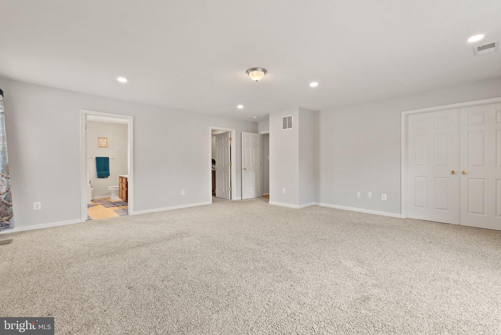 15725 MARBURY HEIGHTS WAY