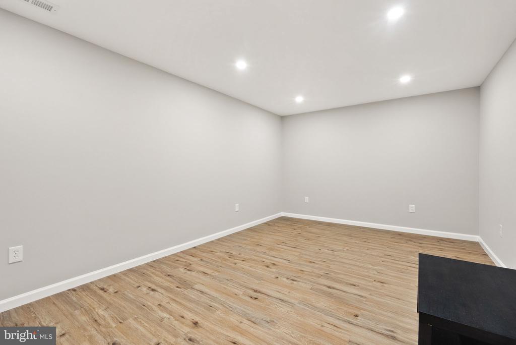 15725 MARBURY HEIGHTS WAY