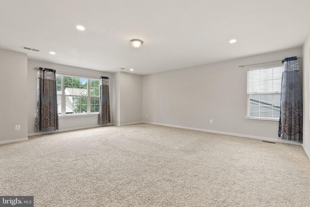 15725 MARBURY HEIGHTS WAY