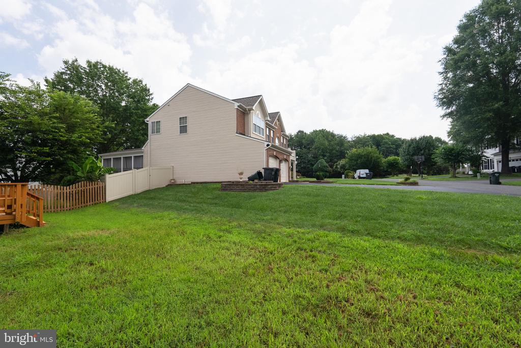 15725 MARBURY HEIGHTS WAY