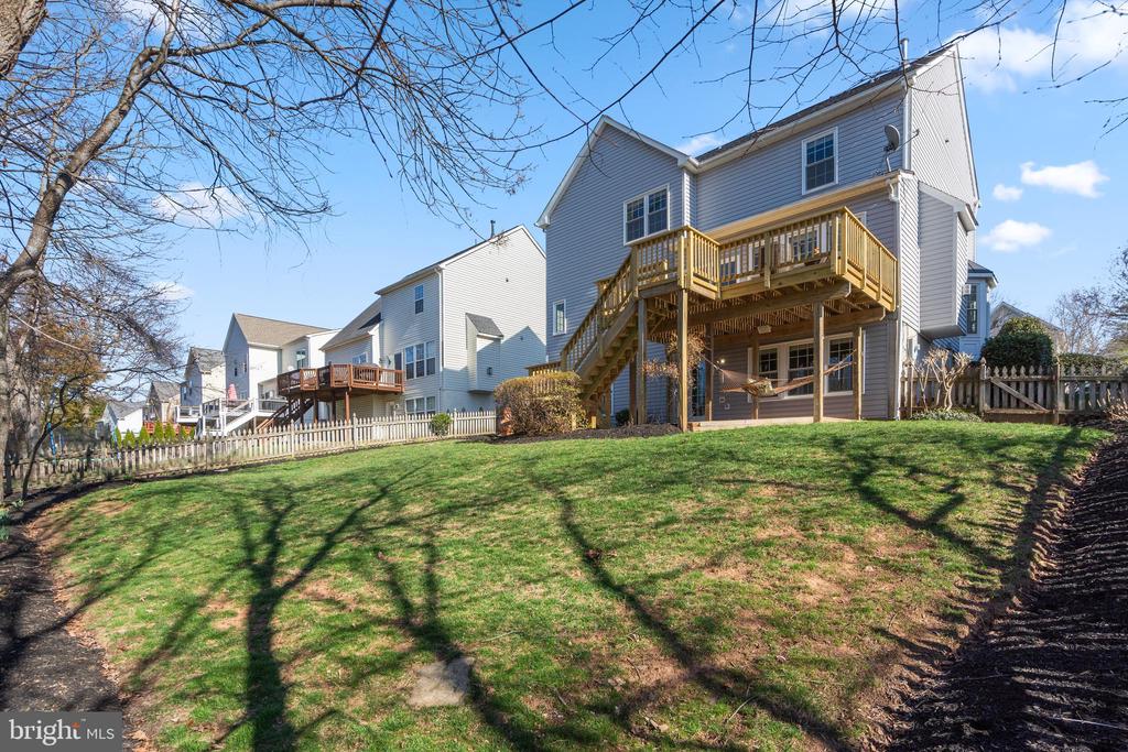 10052 NAUGHTON COURT