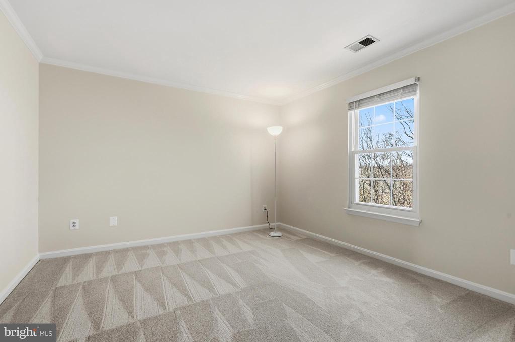 10052 NAUGHTON COURT