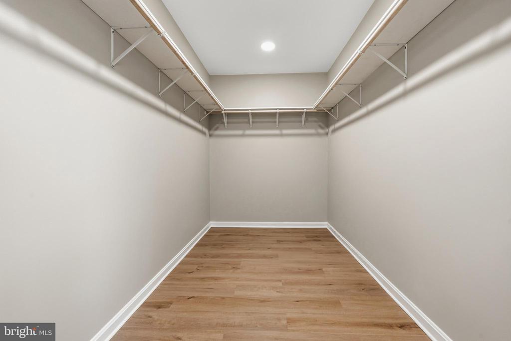 10052 NAUGHTON COURT