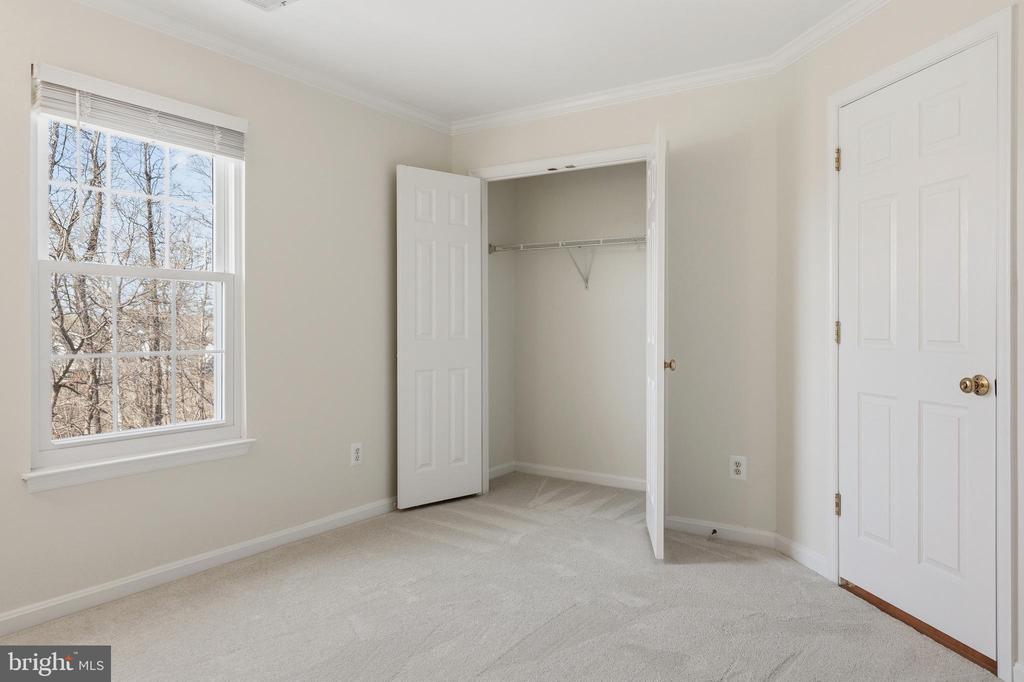 10052 NAUGHTON COURT