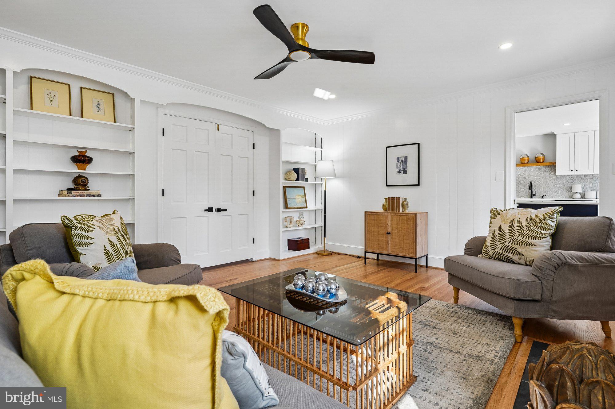 3220 RIVERVIEW DRIVE
