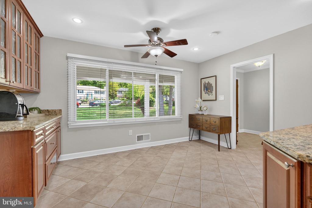 2211 DOCKSIDE COURT