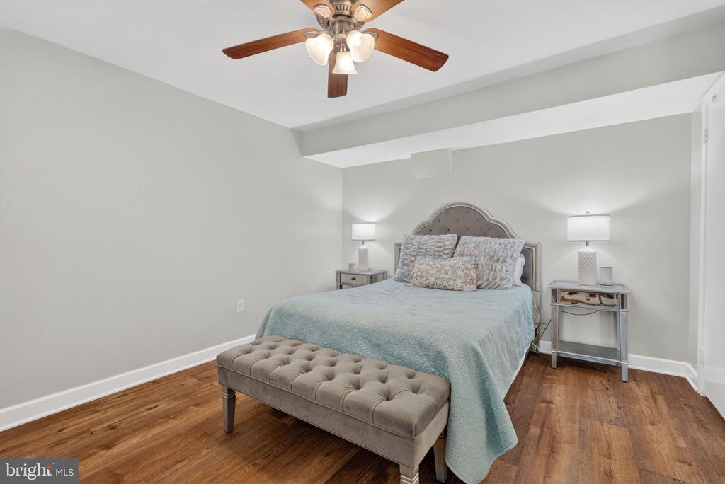 2211 DOCKSIDE COURT