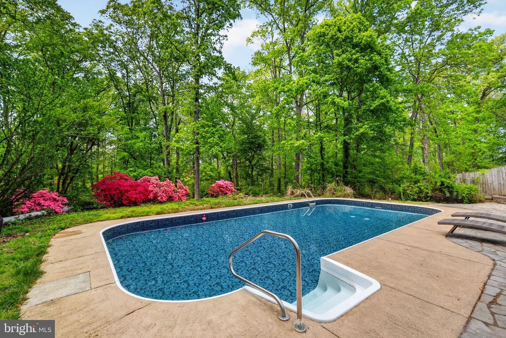 2211 DOCKSIDE COURT