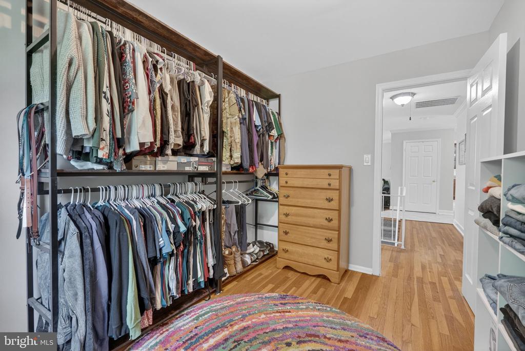 2211 DOCKSIDE COURT