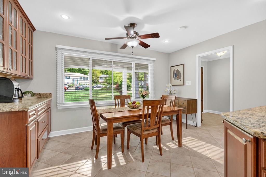 2211 DOCKSIDE COURT