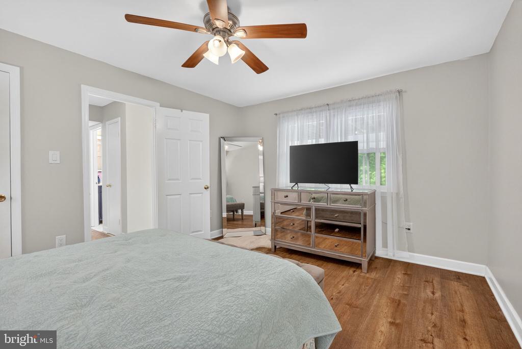 2211 DOCKSIDE COURT