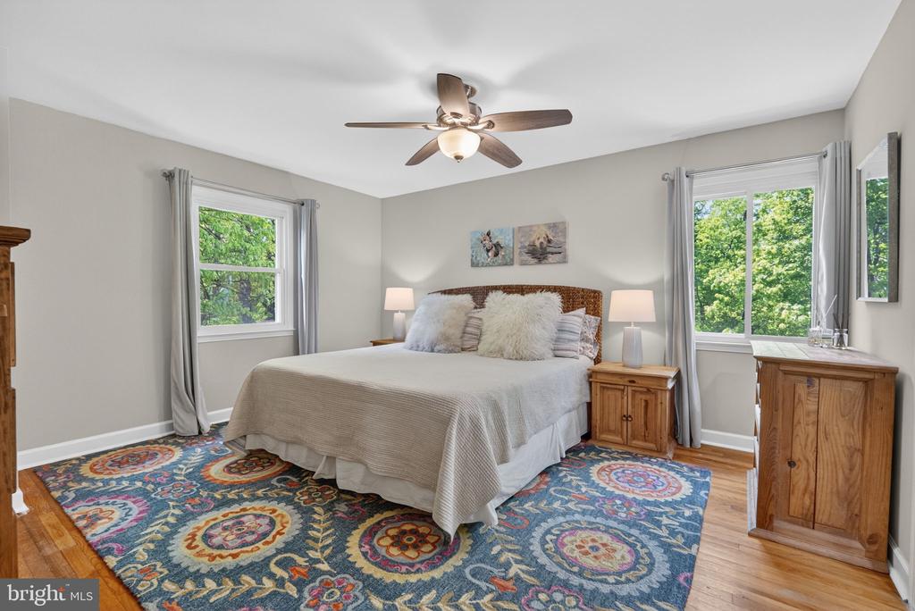 2211 DOCKSIDE COURT