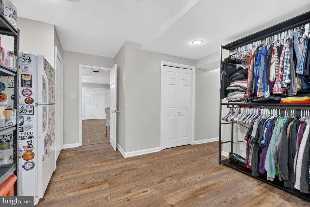 2211 DOCKSIDE COURT