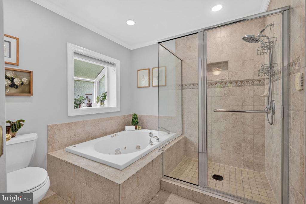 2211 DOCKSIDE COURT