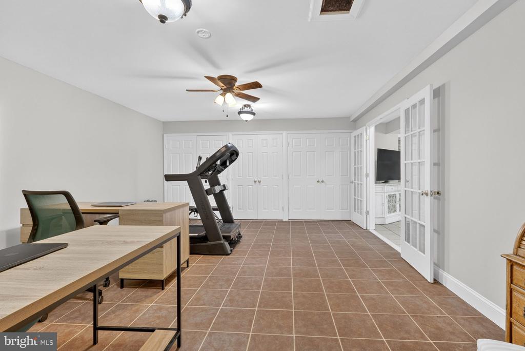 2211 DOCKSIDE COURT