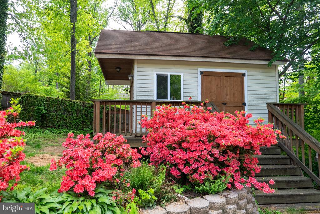 2211 DOCKSIDE COURT