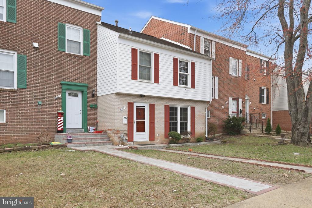 10107 HENRY COURT