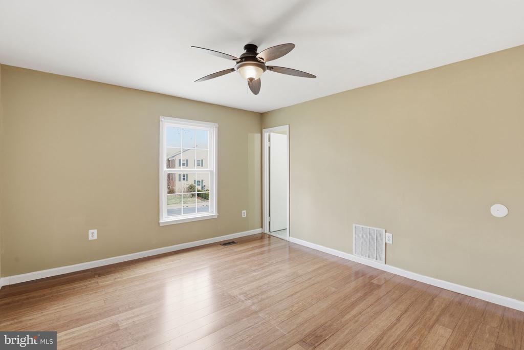 10107 HENRY COURT